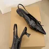 Sommer Neue Frauen Mode Sexy Party Punk Goth Spitz High Heel Schuhe Frau Leder Pu Schuhe Schnalle