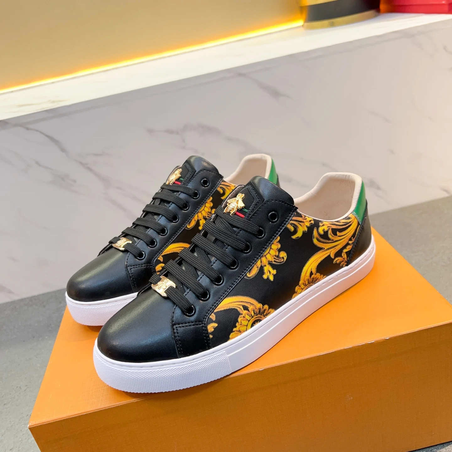 Men's Lac-up Sport Shoes outdoors Handmade Leather Casual Shoes Design Sneakers Man Comfortable Sports shoes