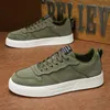HKDQ Heißer Verkauf Grün Skateboard Schuhe Männer Mode-Design Bequeme Casual Turnschuhe Für Männer