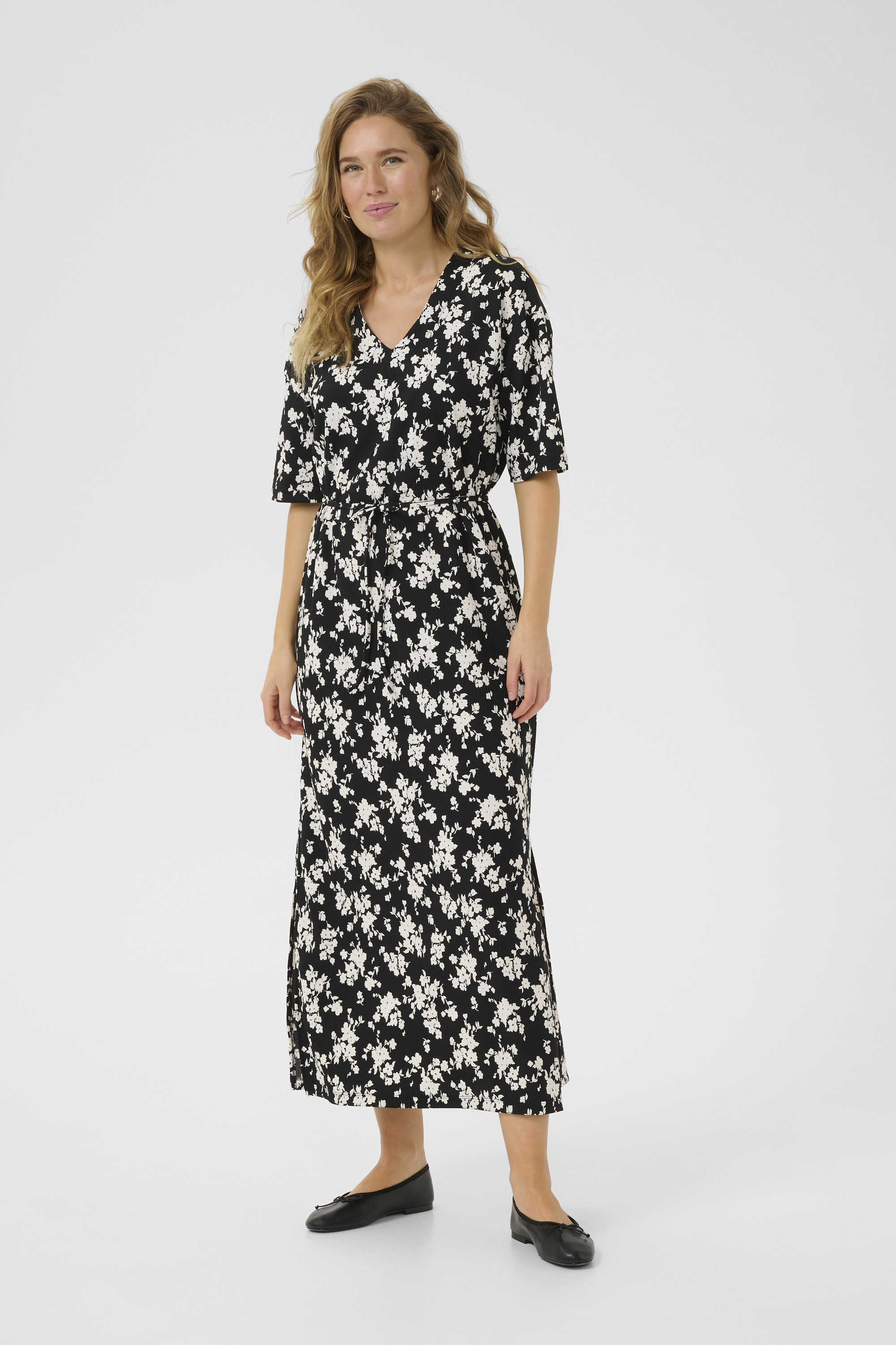 Jerseykleid Loose fit Black, Chalk Flower Print black offwhite Image
