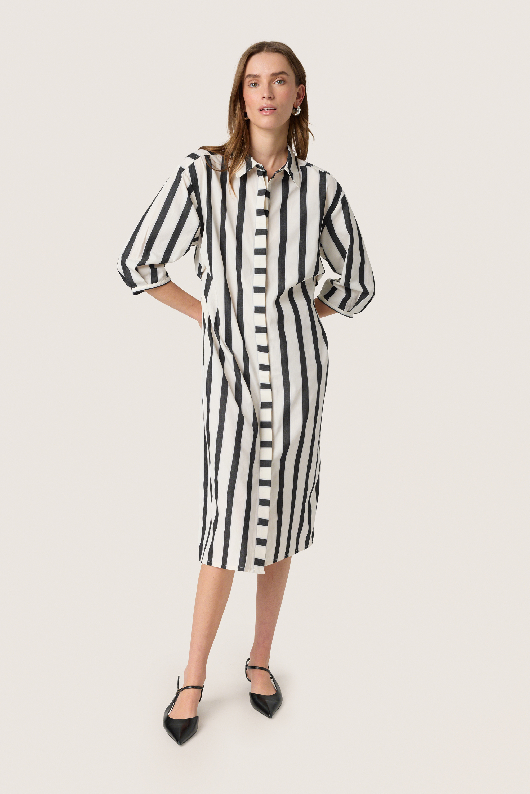 Kleid Gerade Passform black white Image