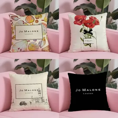 J-Jo M-Malone LOGO Modischer Kissenbezug, Anti-Dustmite-Kissenbezug, unsichtbarer Reißverschluss, seidiger kurzer Plüsch-Sofa-Kissenbezug Image