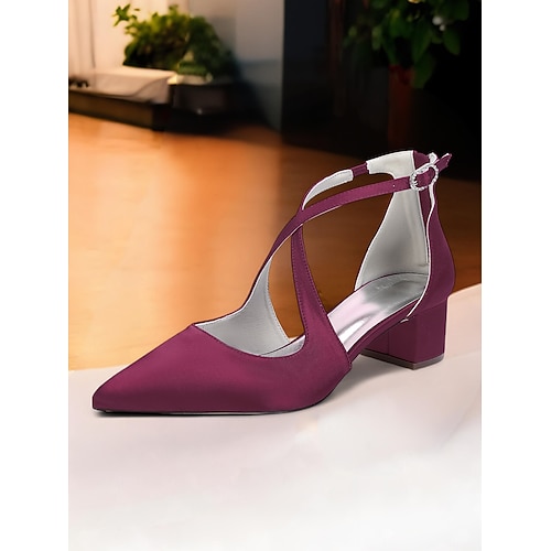 Weiße Brautjungfernschuhe mit Absatz – elegante Pumps mit spitzer Zehenpartie, niedrigem Blockabsatz und gekreuztem Knöchelriemen Image