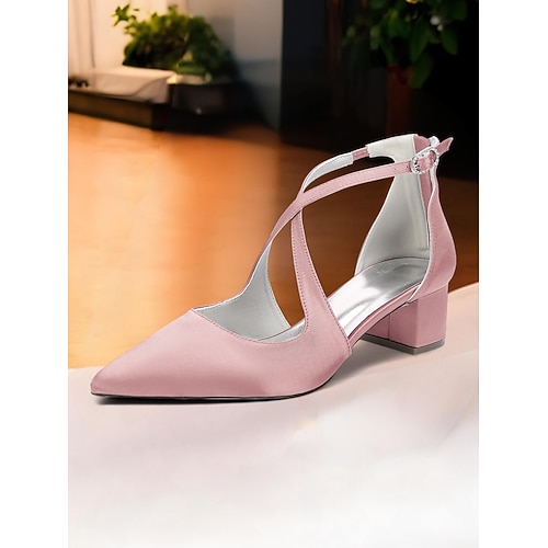 Weiße Brautjungfernschuhe mit Absatz – elegante Pumps mit spitzer Zehenpartie, niedrigem Blockabsatz und gekreuztem Knöchelriemen Image