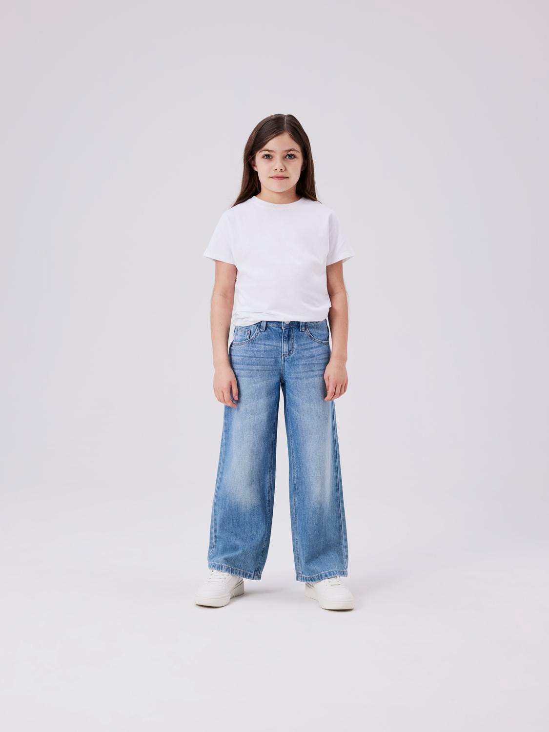 Weite Jeans NAME IT "NKFROSE für Mädchen mit weitem Bein und klassischem Sitz", Mädchen, Gr. 140, N-Gr, blau (medium blau denim), Denim/Jeans, Obermaterial: 100% Baumwolle, Abriebeffekte, normal knöchellang, Jeans, normal, Denim, Abriebeffekte,... Image