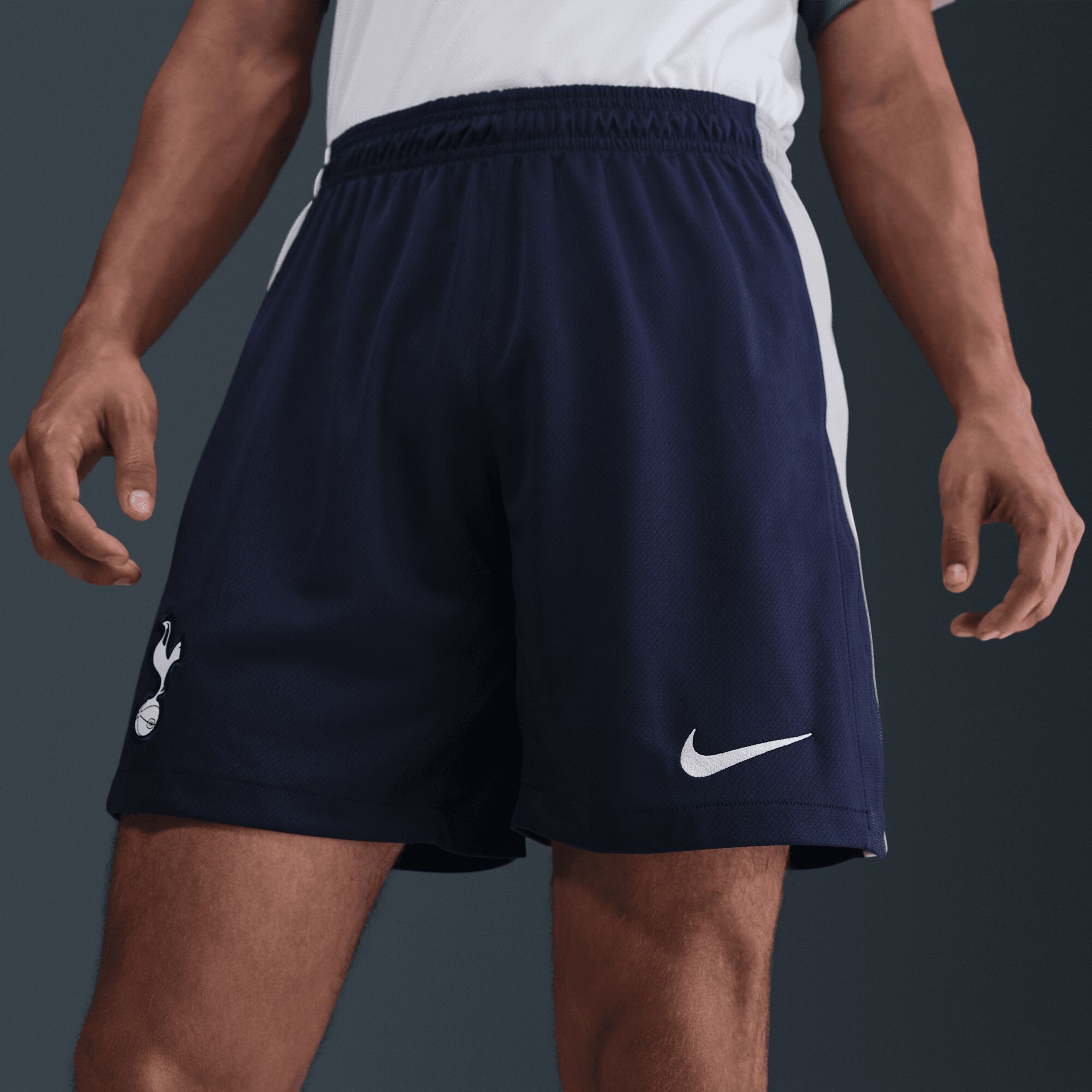 "Tottenham Hotspur Nike Heimstadionshorts 2025–26" Image