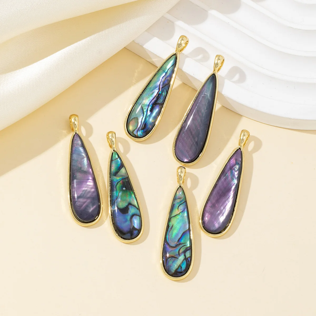 1pc 40x11mm Tropfen Form Gold Farbe Eingewickelt Anhänger Abalone Shell Charms für Schmuck Machen DIY Halskette ohrringe Zubehör Image