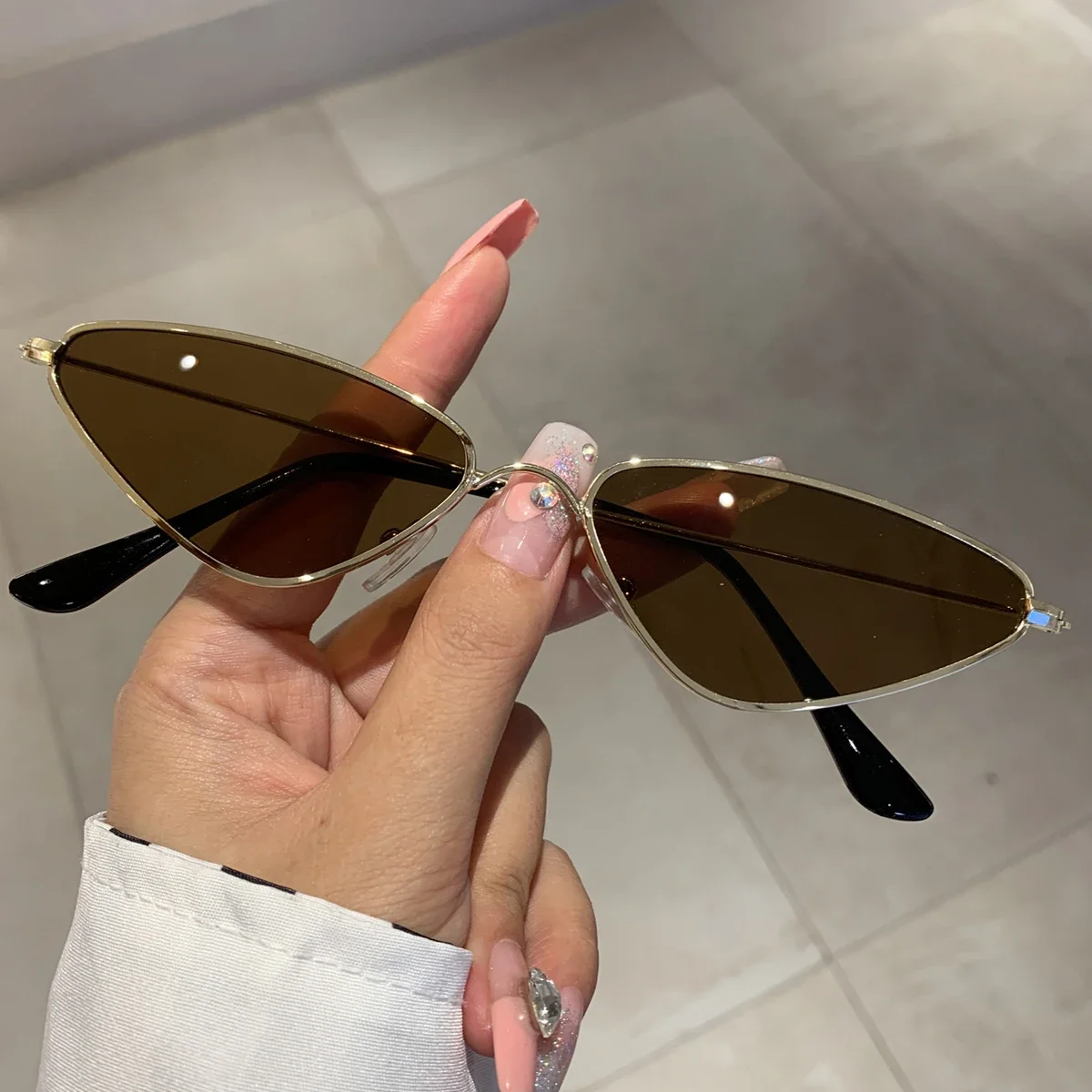 GM LUMIAS Vintage Dreieck Geformte Sonnenbrille Männer Mode Metall Rand Shades Frauen Retro Trendy Marke Design Stilvolle Sonnenbrille Image