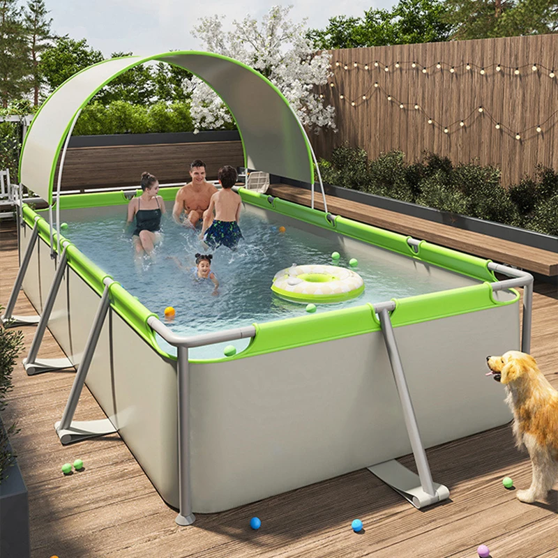Grande piscine gonflable d