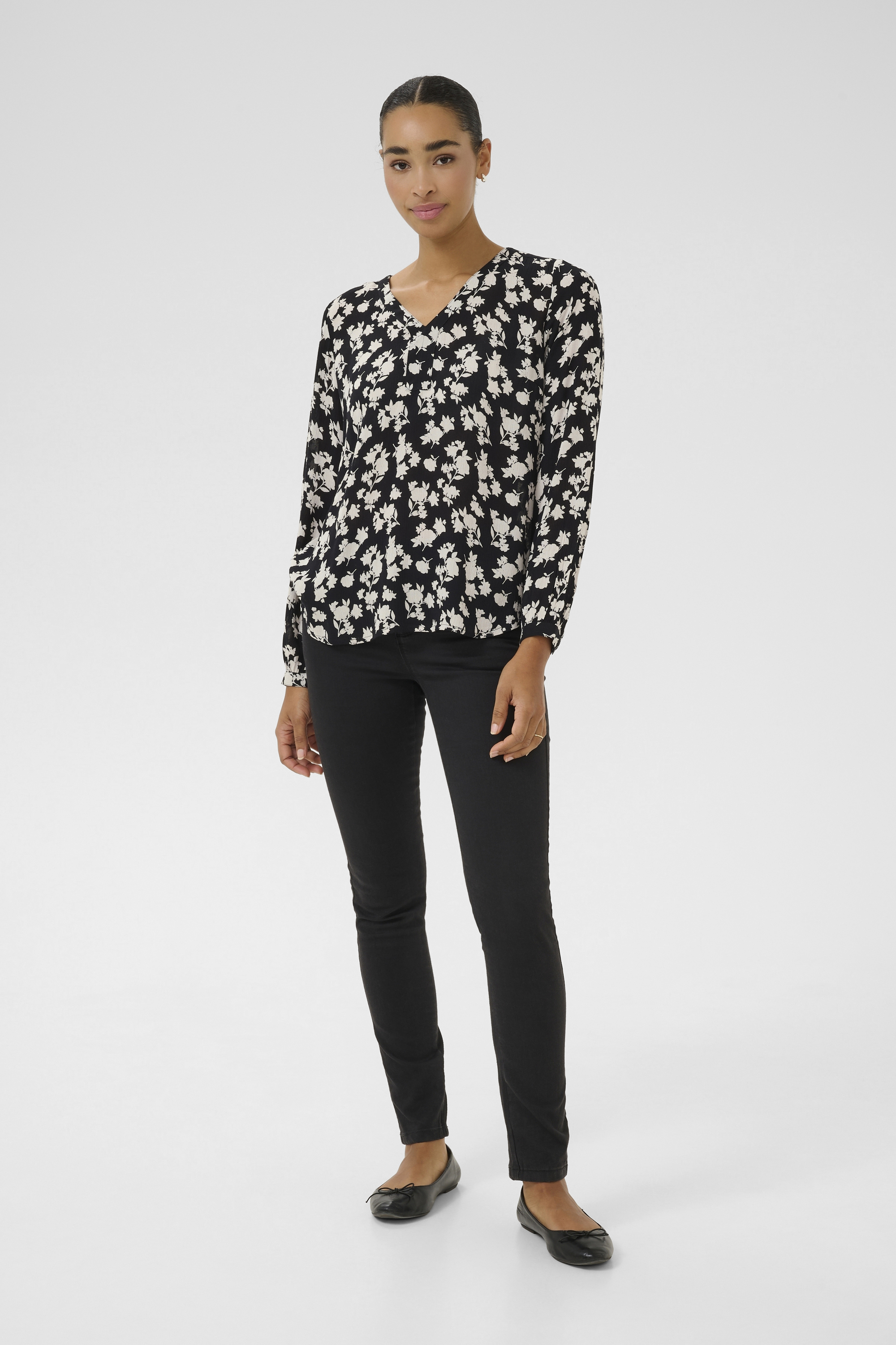 Langarm-Bluse Regular fit Black/Turtledove Flower Print floral Image