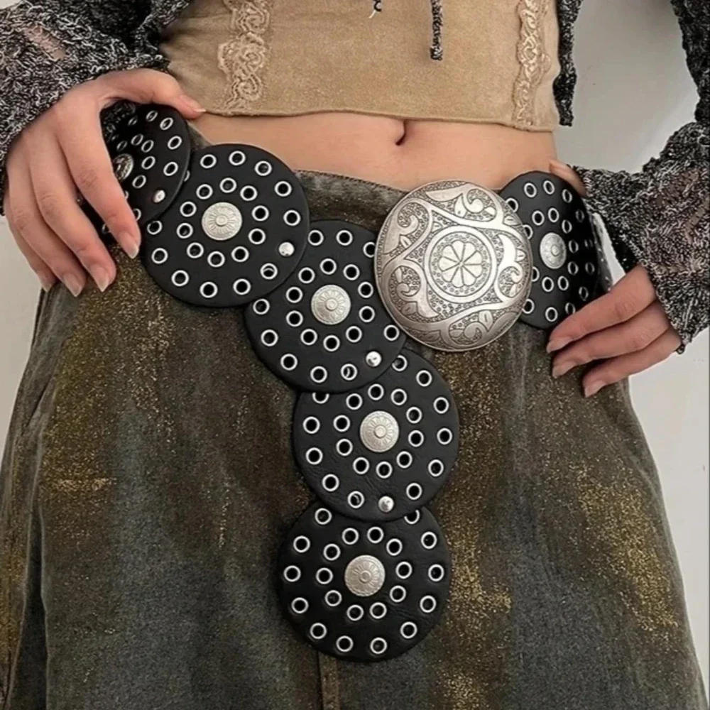 Frauen gürtel Spice Girl Y2K Harajuku Stil Vintage Niet Patchwork Design Breite Gürtel Für Frauen High Street Faux Leder Gürtel Image