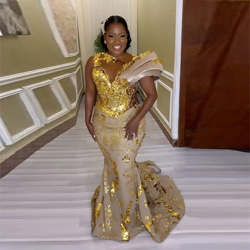 2025 Black Girls Evening Gowns Sweep Train Women Formal Party Dress Aso Ebi Plus Size Shinning Gold Mermaid Prom Dresses