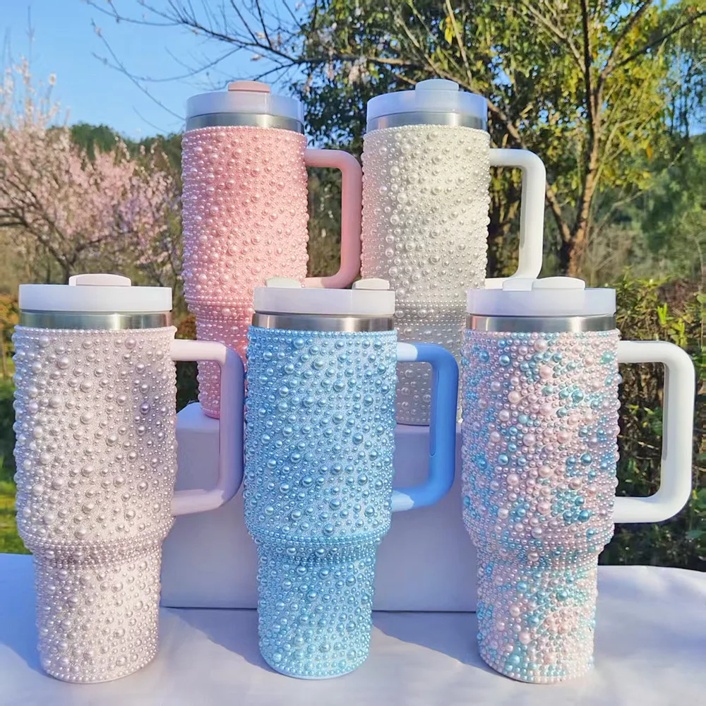 Pearls Bling 40oz Becher mit Griff und Strohhalm, isolierter Becher aus Edelstahl hält kalt und heiß, wiederverwendbare isolierte Kaffeebecher Image