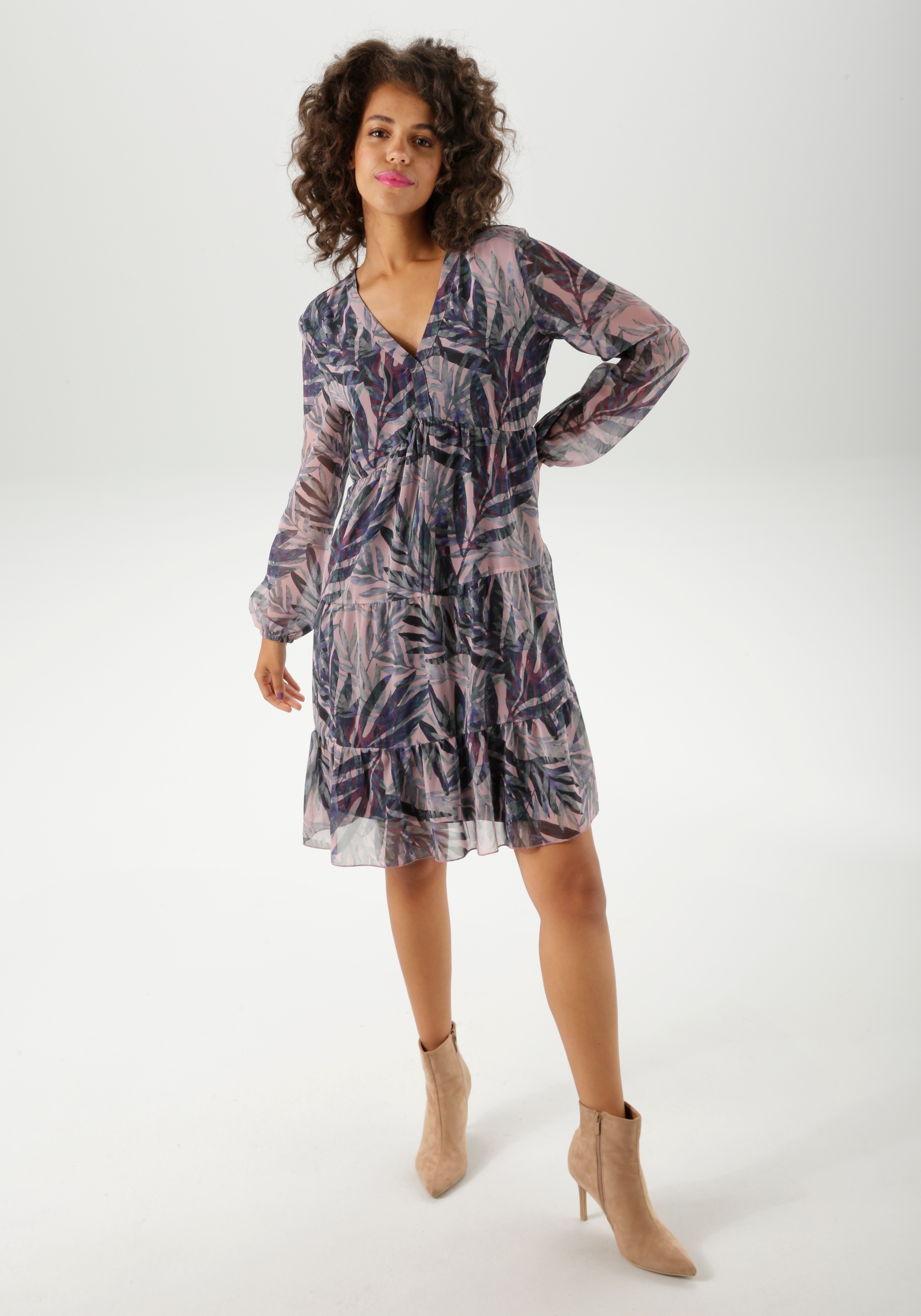 Tunikakleid ANISTON CASUAL, Damen, Gr. 46, N-Gr, lila (flieder, grün, lila, marine, braun), Chiffon, Obermaterial: 100% Polyester. Futter: 100% Polyester, bedruckt, figurumspielend kniefrei, V-Ausschnitt, elastischer Bund mit Gummizug, Kleider, mit... Image