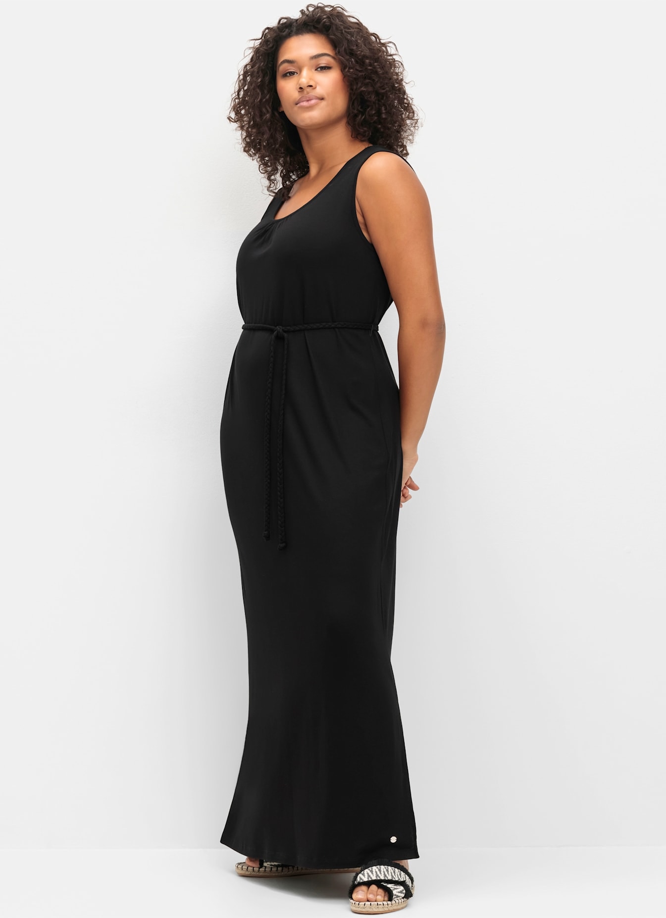 Maxikleid SHEEGO "Maxikleid", Damen, Gr. 54, Normalgrößen, schwarz, 95% Viskose, 5% Elasthan, unifarben, lang, Rundhals, Kleider Image