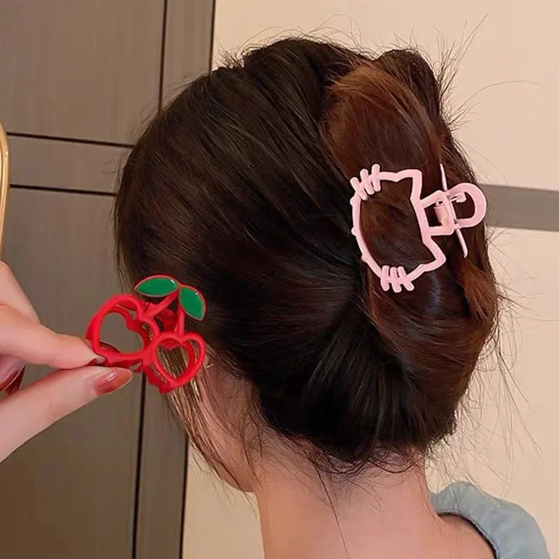 Niedliche kleine Bären-Haarspangen mit rosa Katze, ausgehöhlte Metall-Pferdeschwanz-Clips für Mädchen, Kirsche, Kopfbedeckung, Haar-Accessoire-Clips Image