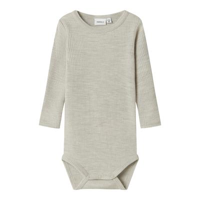 Langarmbody NAME IT "NBNWAX WOOL RIB LS BODY NOOS", Baby, Gr. 56, N-Gr, silber (nacreous cloud), Rippstrick, Obermaterial: 100% Wolle, unifarben, casual, Rundhals, Langarm, Bodies, aus reiner Merinowolle Image
