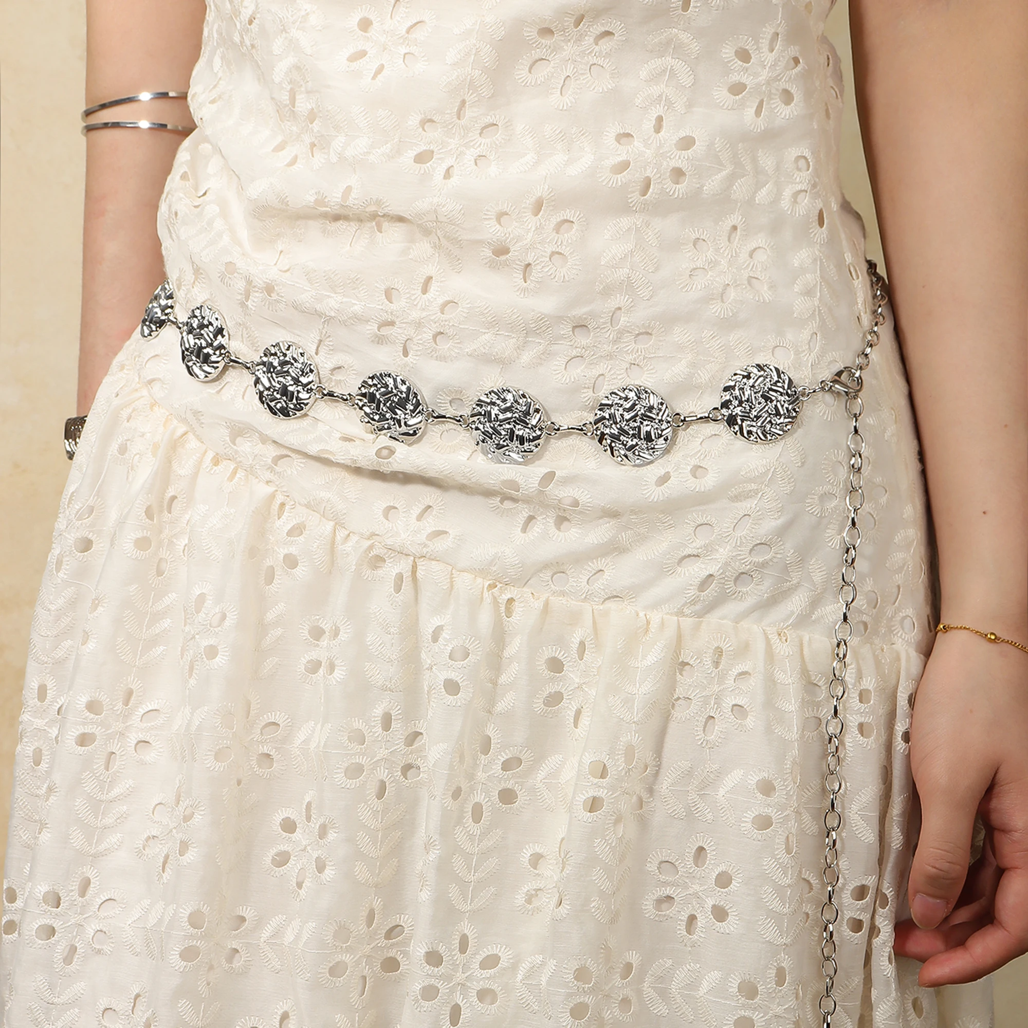 Neue geometrische Retro-geprägte böhmische Kette, gepaart mit Rock und Hose, stilvolle Taillenkette Image