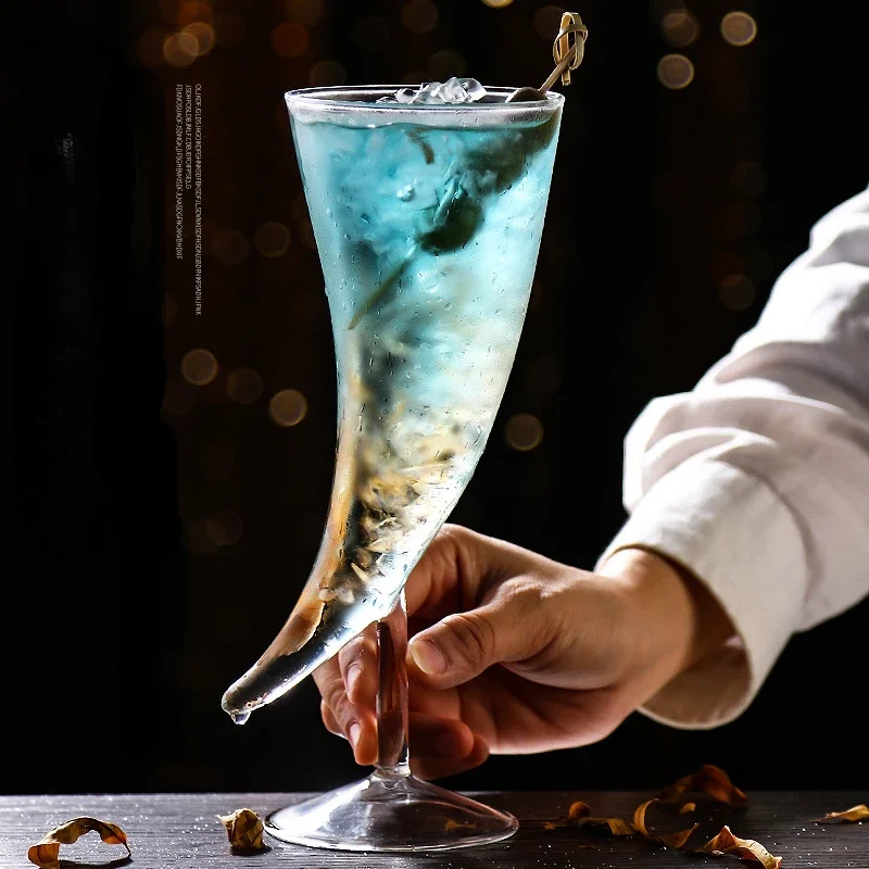 1 stücke 410 ml Hohe Borosilikat Horn Form Cocktail Martini Bier Trinken Glas Tasse Kreative Cocktail Gläser