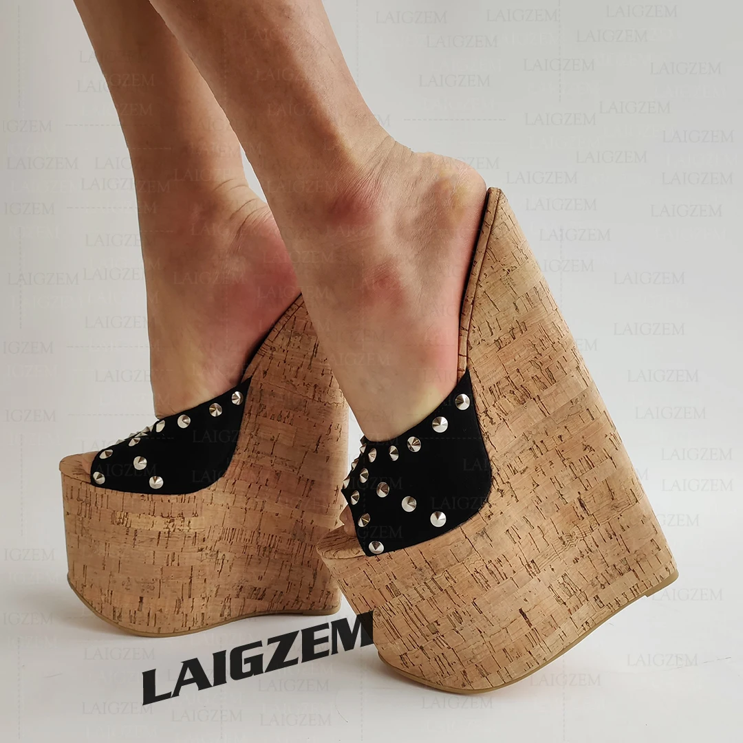 LAIGZEM Frauen Sandalen 10 CM Plattform Keile 25 CM Slip On Pumps Verzierte Steile High Heels Damen Schuhe Frau Große größe 36 42 46 48