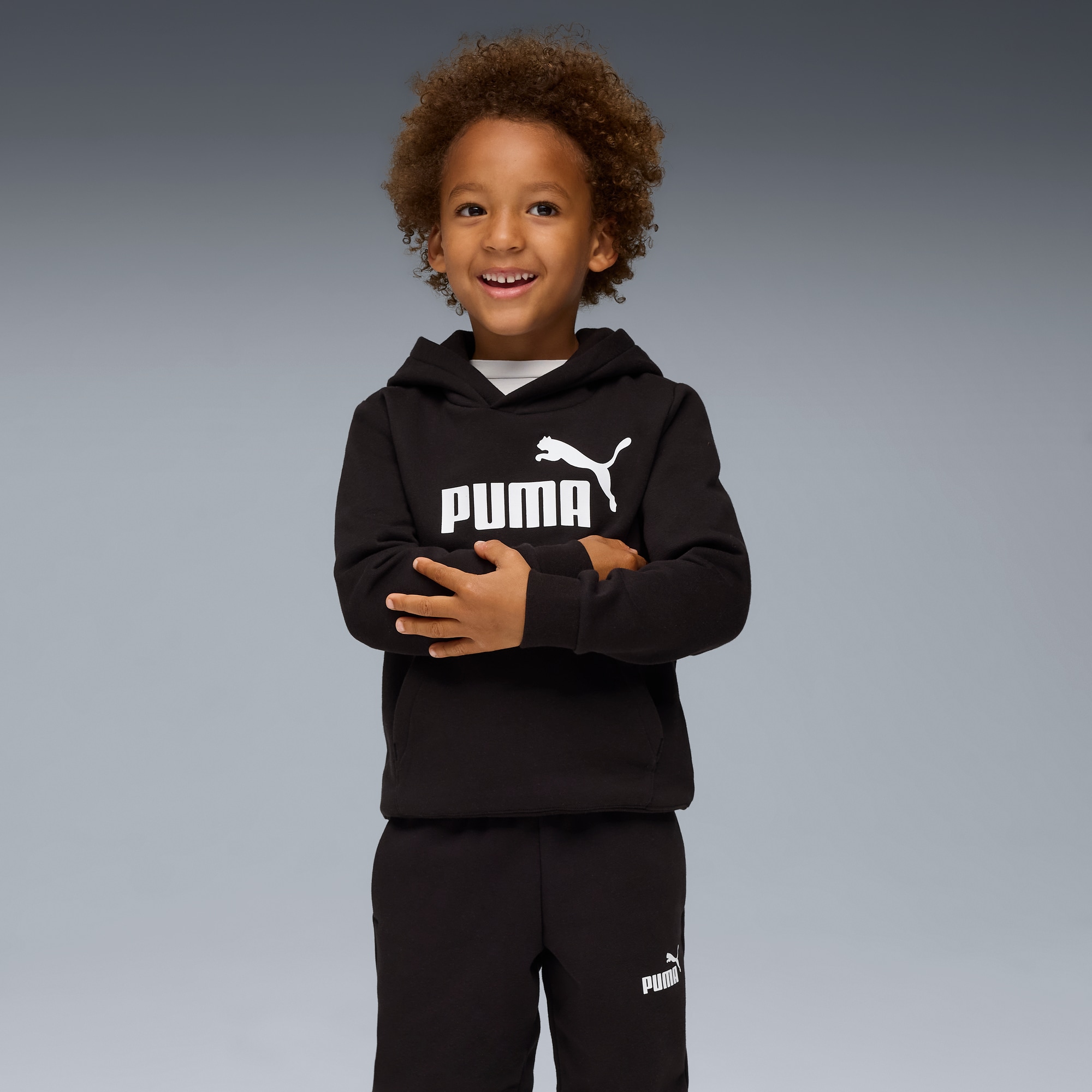 Trainingsanzug PUMA "ESS NO.1 LOGO SWEAT SUIT FL PS", Kinder, Gr. 110, schwarz (puma schwarz), Fleece, Obermaterial: 66% Baumwolle, 34% Polyester. Kapuzenfutter: 100% Baumwolle, bedruckt, regular fit, Sportanzüge Image