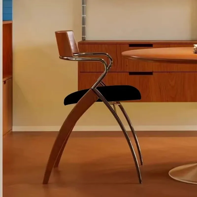 MOMO Antiker dänischer Designer-Esszimmerstuhl Retro Einfacher Haushalt Massivholz Rückenlehne Sessel Net Red Coffee Shop Freizeitstuhl