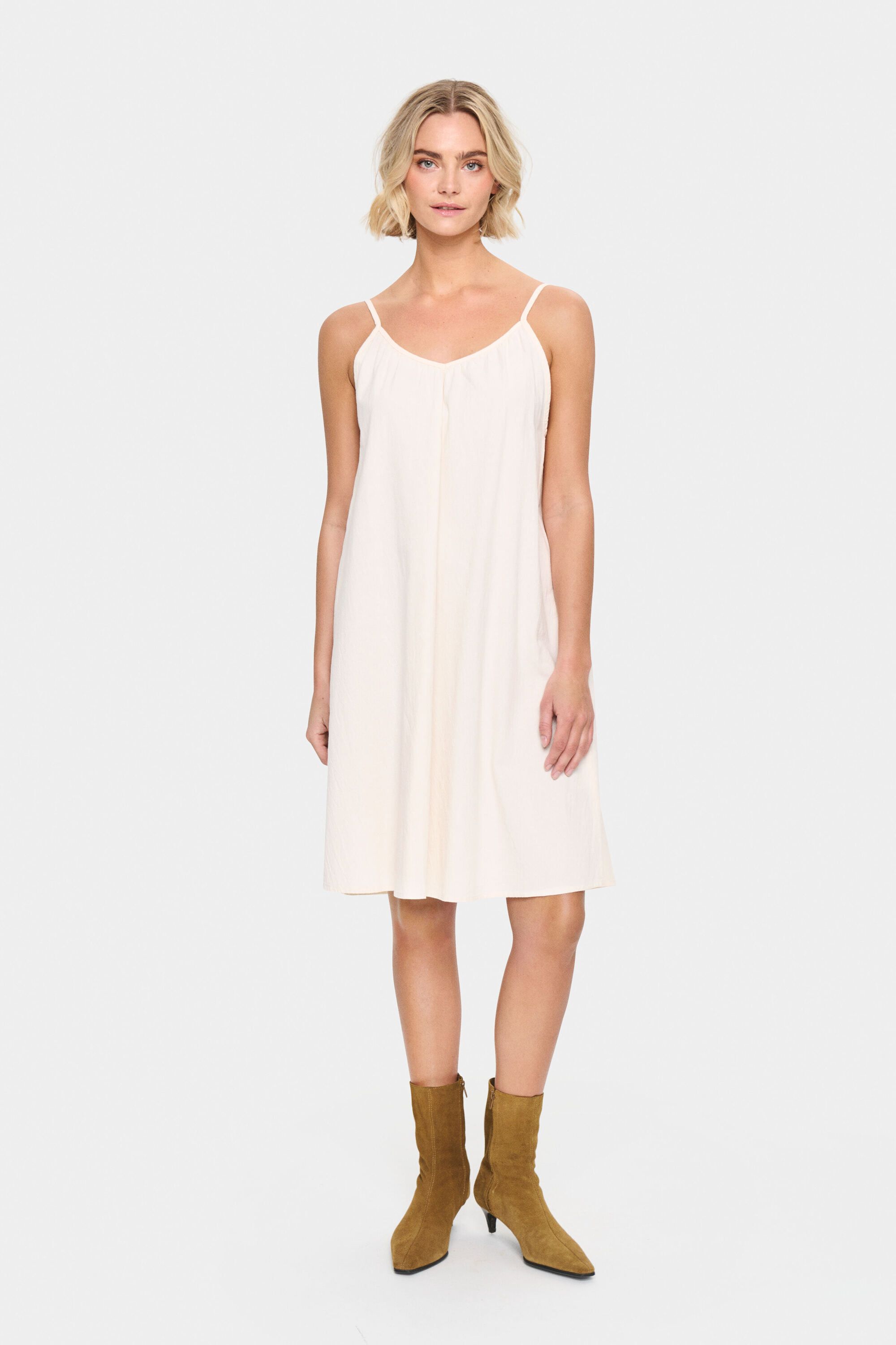 Kleid Lockere Passform white Image