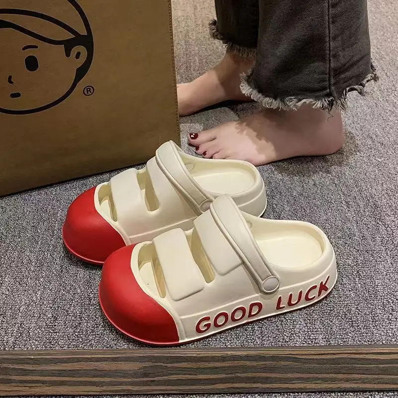 Vielseitige Sommerhausschuhe für Outdoor-Bekleidung, dickbesohlte, hochwertige und modische Hausschuhe im neuen Stil „Stepping on Poop“-Feeling-Hausschuhe Image