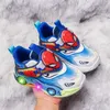 Disney Kinderschuhe, modische Cartoon-LED-Leuchten, Spiderman-Turnschuhe für Jungen, atmungsaktiv, Sport, rutschfest, Studentenschuhe, Größe 26