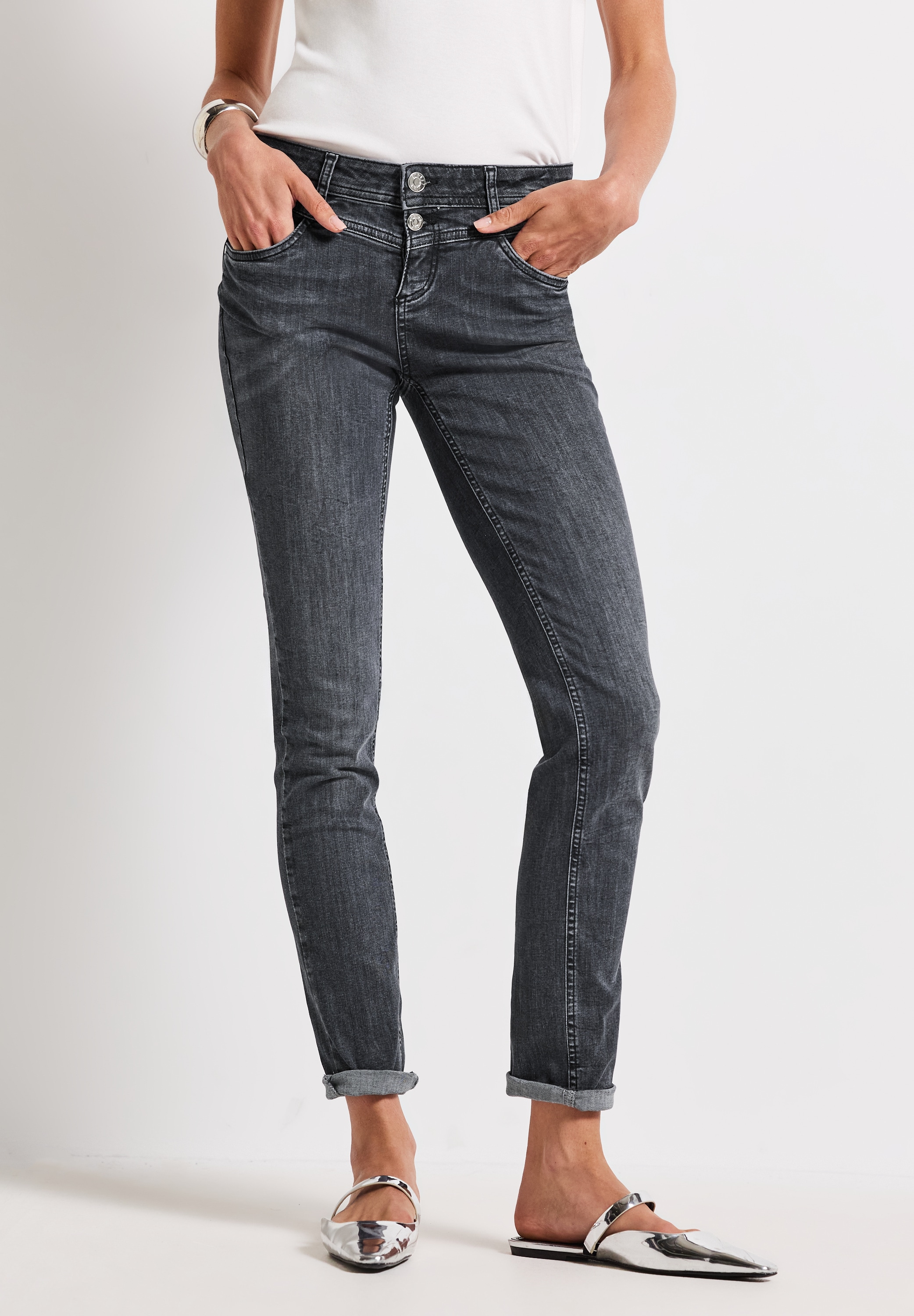 Regular-fit-Jeans STREET ONE "Style Jane", Damen, Gr. 29, Länge 30, grau (schwarz steel grau washed), Denim/Jeans, Obermaterial: 82% Baumwolle, 15% Polyester, 3% Elasthan, unifarben, regular fit knöchelfrei, Jeans, im Five-Pocket Style, Topseller