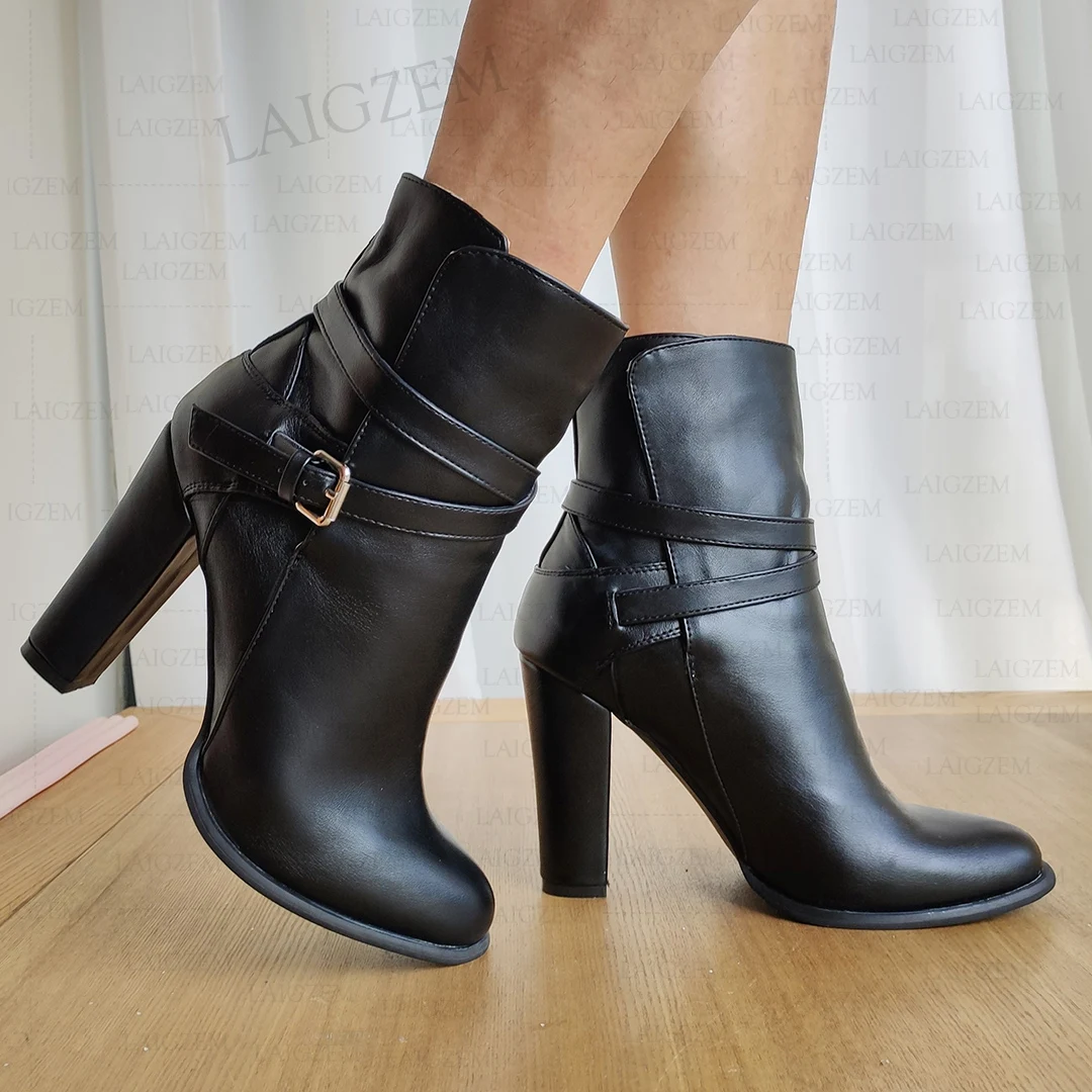 LAIGZEM Frauen Stiefeletten Kunstleder Pull On Chunky High Heels Stiefel Damen Schuhe Frau Botines Mujers Große Größe 39 43 45 52