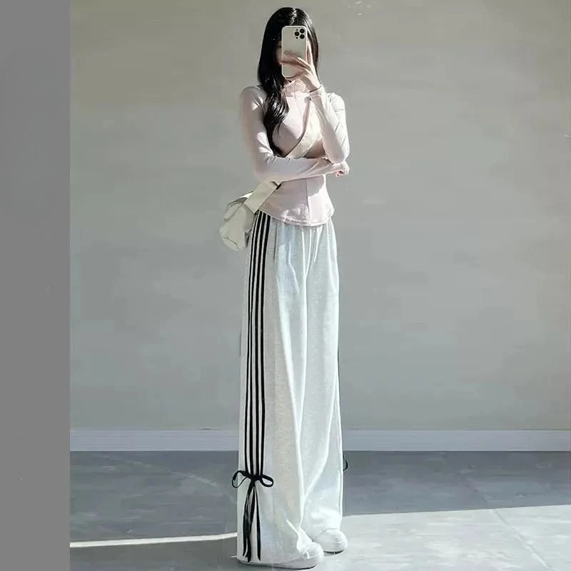Y2K-Hose in Übergröße, 300 Pfund: Hose mit weitem Bein im vier Streifen-Design, Schleife mit verstellbarer Taille, gerade geschnittene Freizeithose für Damen Image