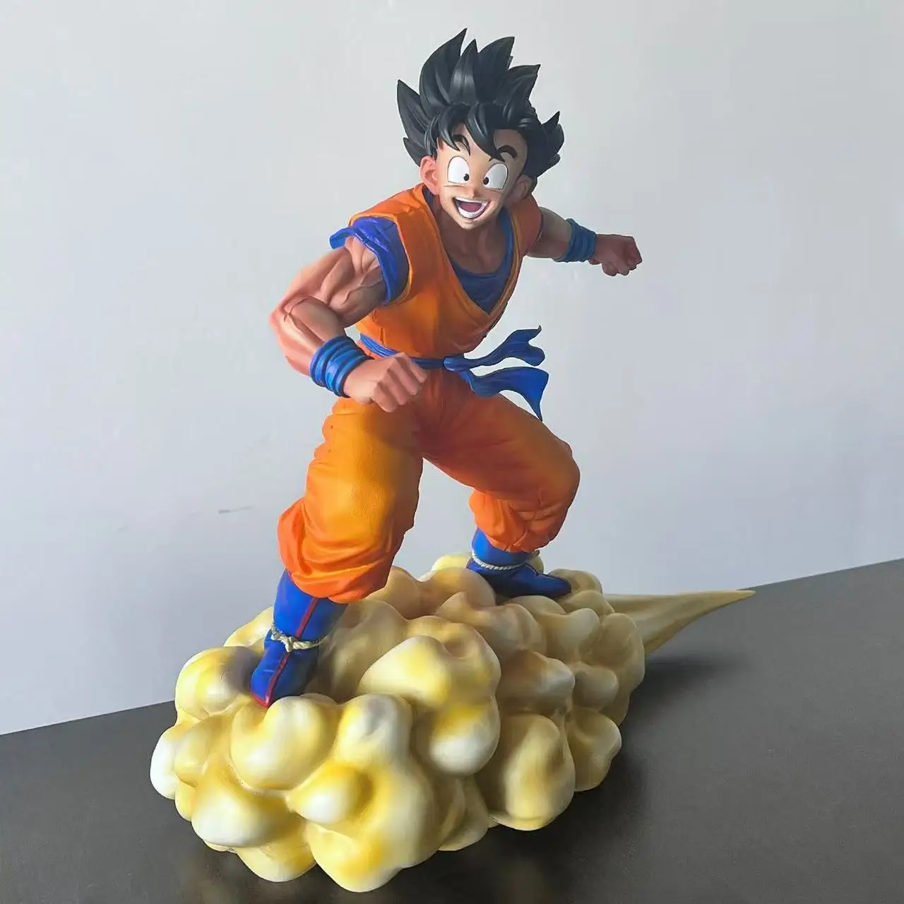 31 cm/12.2 pollici Dragon Ball Z Cloud Goku Figura Super Saiyan Son Goku Action Figures Gk Collezione di statue Modello Giocattolo Regali