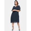 Chiffonkleid SHEEGO "Chiffonkleid", Damen, Gr. 46, Normalgrößen, blau (nachtblau), 100% Polyester, unifarben, knielang, Rundhals, Kurzarm, Kleider