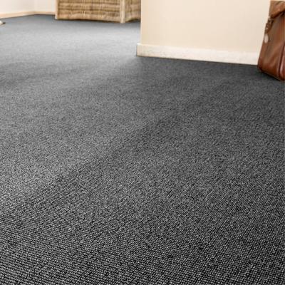 Teppichboden ANDIAMO "Luton, Feinschlinge, Made in Netherlands", grau (anthrazit), B:400cm H:6mm L:1400cm, Kunstfaser, Teppiche, meliert, Breite 400 cm oder 500 cm, strapazierfähig & pflegeleicht Image