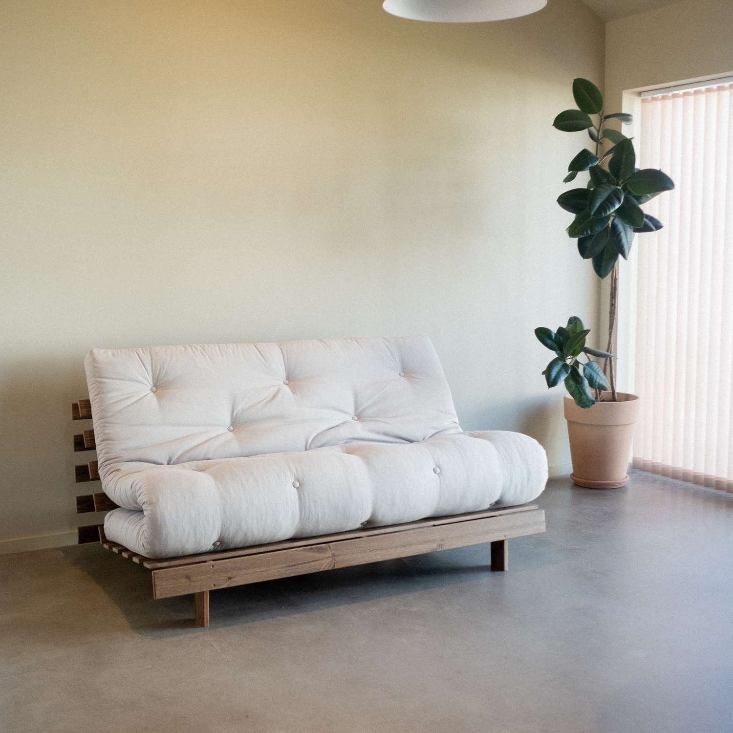 Daybett KARUP DESIGN "Daybett Roots Schlafsofa – Gästebett & Sofa aus FSC-Kiefer", beige (linen), B:140cm H:85cm, Bezug: 75% Baumwolle, 25% Leinen, , Daybetten, Inkl. Futonmatratze, in mehreren Größen & Farben erhältlich Image