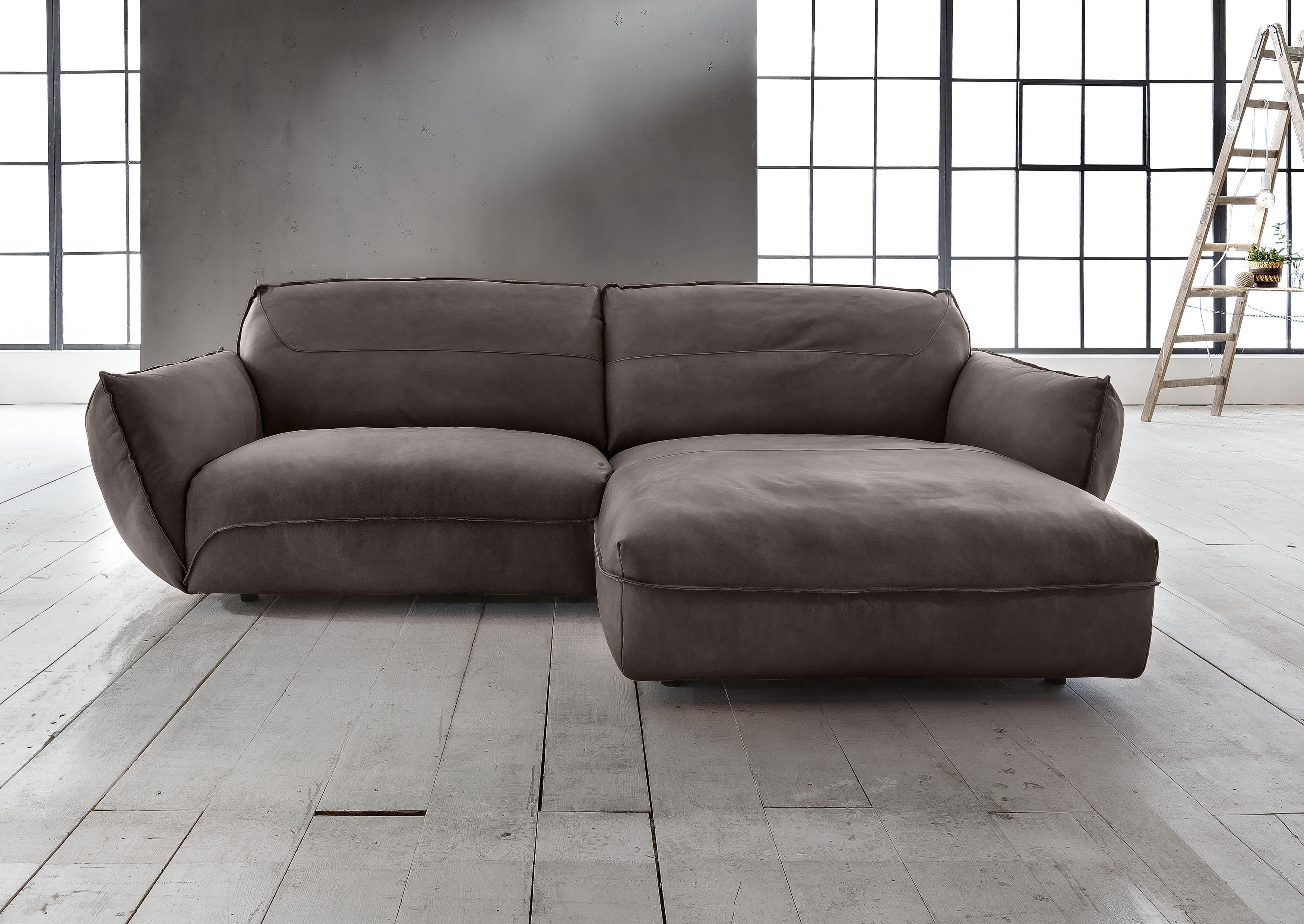 Ecksofa BETYPE "Be Type Be Chilled, Mega Sofa, Bezug: hochwertiges Anilinleder, L-Form", braun, B:280cm H:85cm T:180cm, AnilinLEDER Pallino gewachst (echtes Rindsleder) Das von südamerikanischen Rindern stammende Anilinleder wird in Fässern gefärbt....