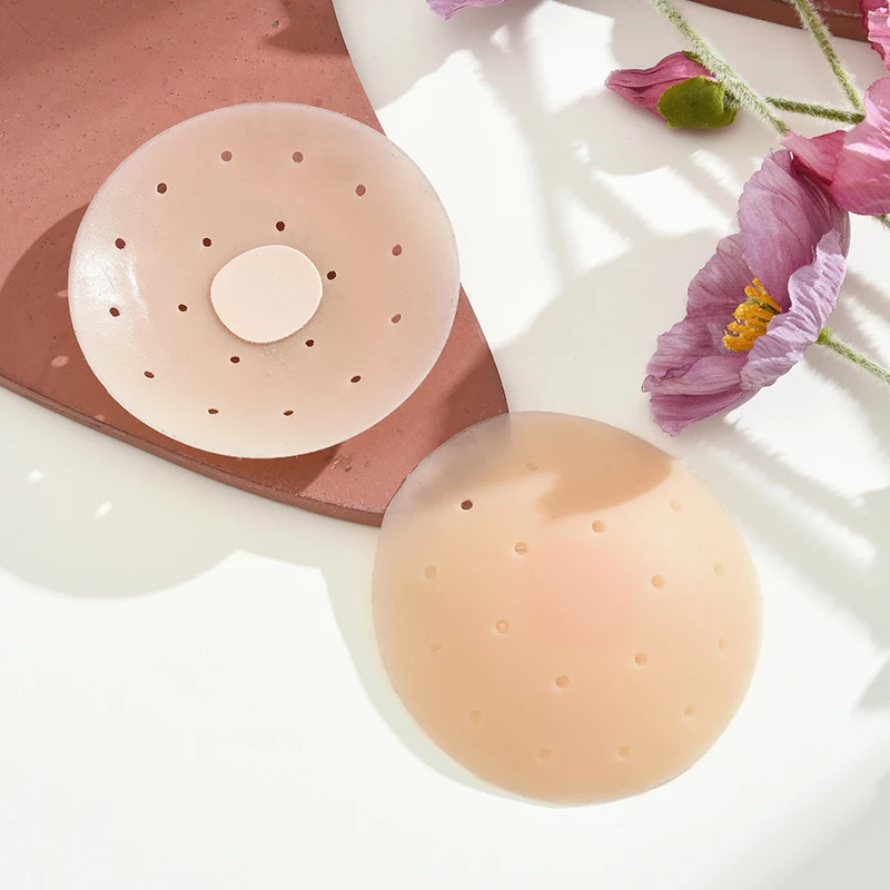 FINETOO 1 Paar unsichtbare selbstklebende Brustpaste, wiederverwendbare Silikon-Nippelabdeckung, zum Anheben des klebrigen BHs, atmungsaktive Brustaufkleber für Damen Image