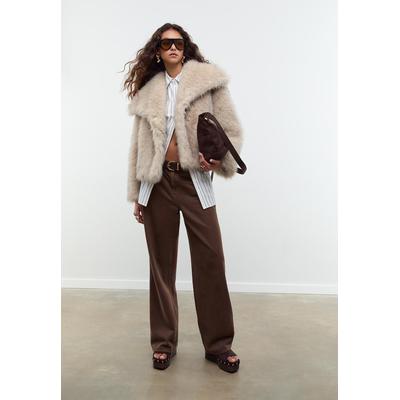 Stradivarius Cropped faux fur jacket Stone M