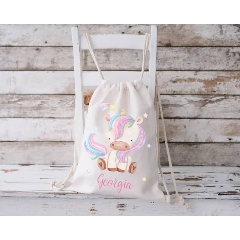 "Borsa con coulisse unicorno personalizzata – Borsa per asilo nido/scolastica per bambini, palestra per il ritorno a scuola/PE/Forniture e decorazioni per il nuoto"