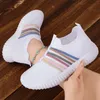 Neue Mode Sommer Frauen Schuhe Mesh Atmungsaktive Turnschuhe Slip auf Flache Wanderschuhe Anti-slip Frau Sport Schuhe Casual Sneaker