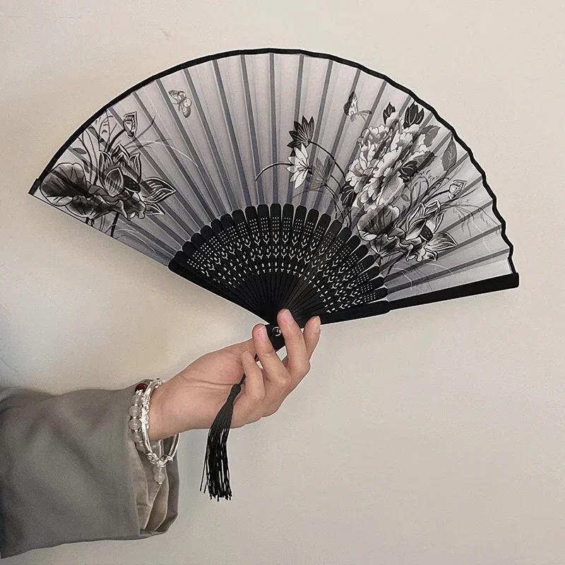 1pc-Retro Tinte Orchidee Seide Faltfächer Neue Chinesische Stil Alte Lotus Hand Fans Schließen Freund Geschenk Klassische Hanfu verziert Handwerk Image