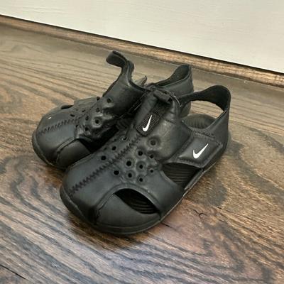 Nike Shoes | Toddler Nike Sandals | Color: Black | Size: 6bb