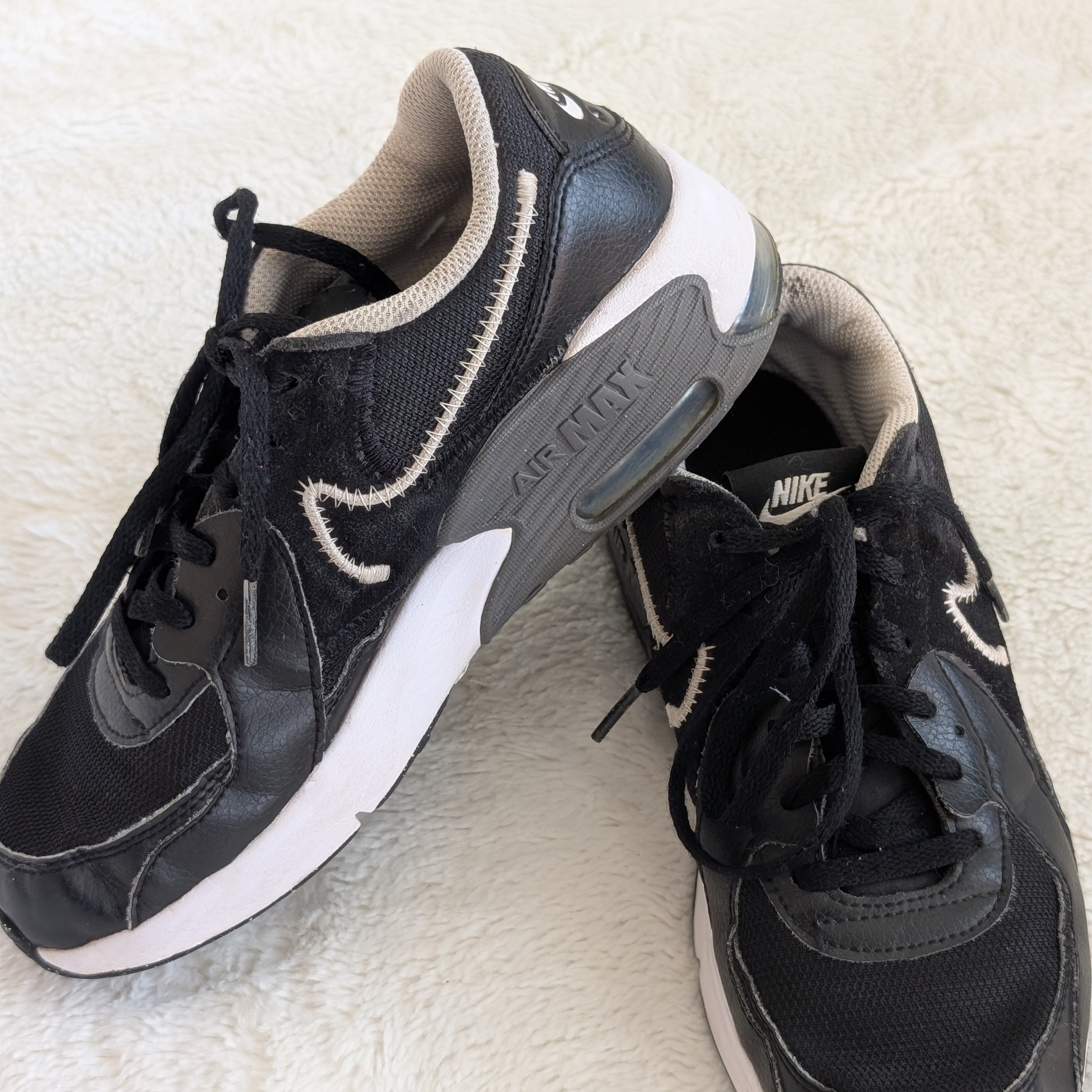Nike Shoes | Good Condition: Nike Air Max Excee Kids 3.5 | Color: Black/White | Size: 3.5bb