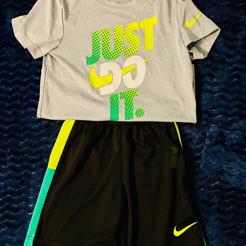 Nike Matching Sets | Boys Nike Set Size Kids Lg (6-7) | Color: Gray/Green | Size: 6b