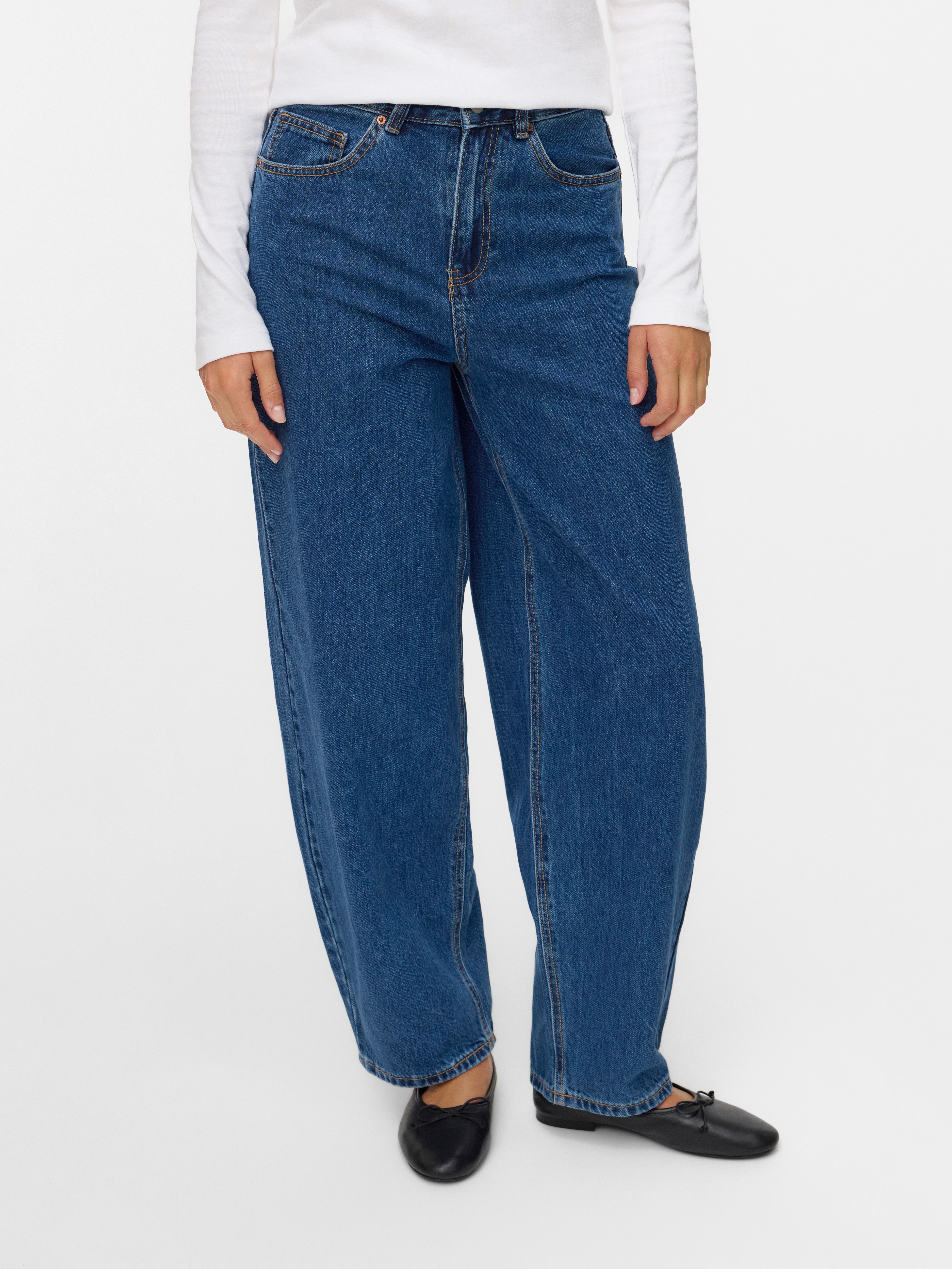 Mom-Jeans VERO MODA "VMBILLIE HR BARREL ANK JEANS LI3142 NOOS", Damen, Gr. 29, Länge 32, blau (medium blau denim), Denim/Jeans, Obermaterial: 100% Baumwolle, unifarben, oversize, Jeans