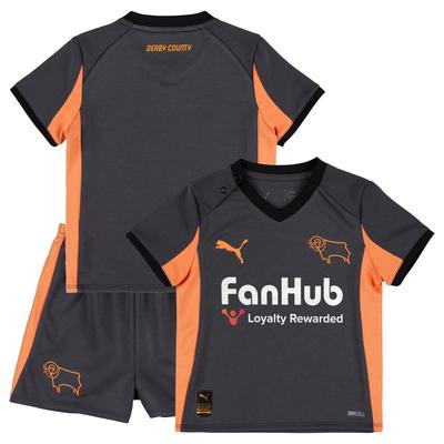 Derby County PUMA Mini-Auswärtssausrüstung 2025-26 Image