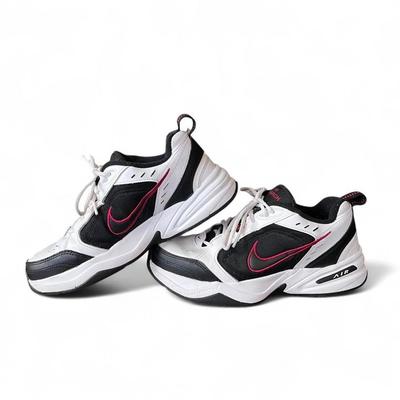 Nike Shoes | Vintage 00s Nike Air Monarch Iv White/Black Chunky Shoes Sneakers | Color: Black/White | Size: 9