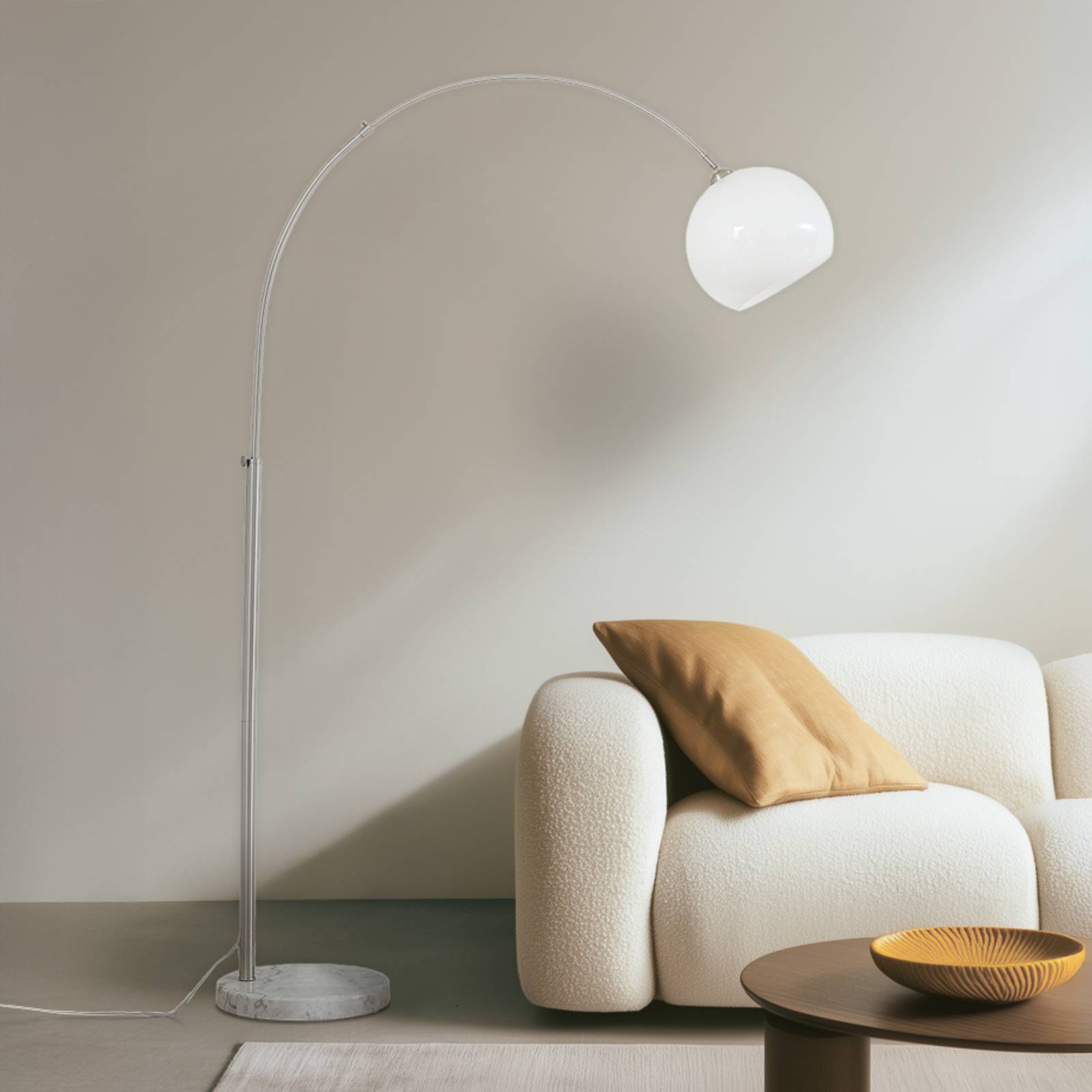Stehlampe Alverton Lindby, weiß / opal, für Wohn- / Esszimmer, Metall, Modern, Stehlampe