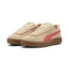 Sneaker PUMA "PUMA Club Klassika Sneakers aus Wildleder Damen", Gr. 36, canvas peach frost gold beige rot, Obermaterial: Textil, Kuhleder, Synthetik; Futter: Textil, Synthetik; Innensohle: Textil; Laufsohle: Gummi, Schuhe